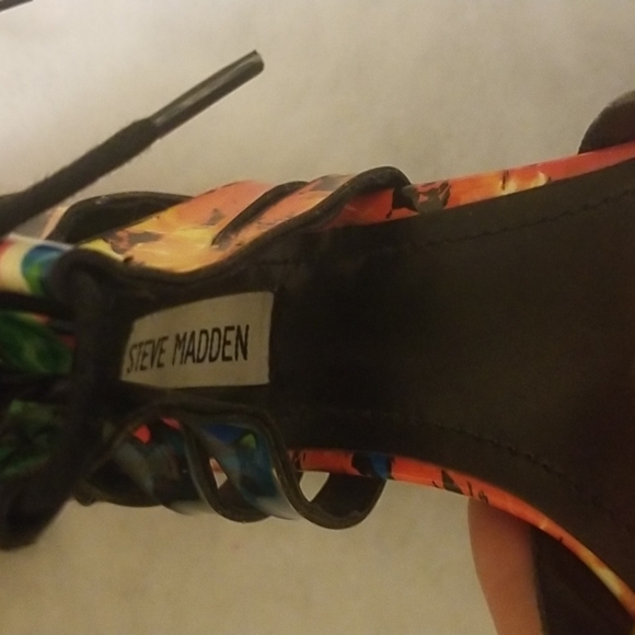 Steve Madden Lace up Heels - Picture 4 of 4